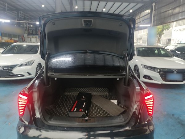 Hongqi H5 2024, 35400 км, за 14809 USD - фото 22