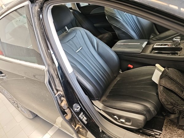 Hongqi H5 2024, 61300 км, за 13137 USD - фото 23
