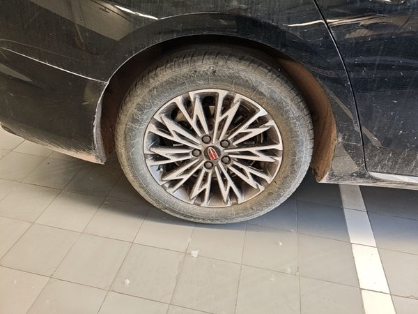 Hongqi H5 2024, 61300 км, за 13137 USD - фото 10