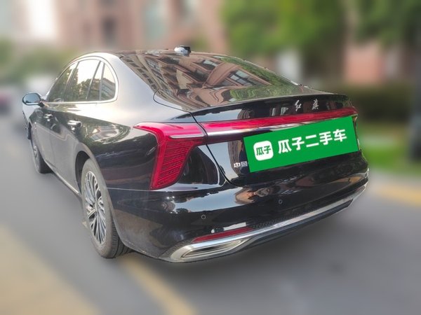 Hongqi H5 2024, 23600 км, за 15623 USD