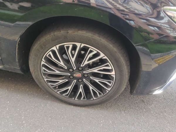 Hongqi H5 2024, 23600 км, за 15623 USD - фото 8