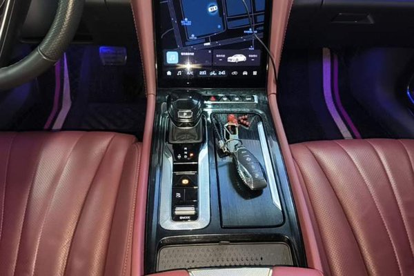 Hongqi H5 2024, 31500 км, за 15334 USD - фото 17