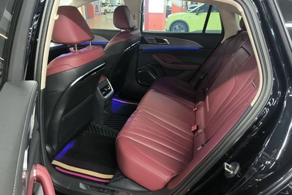 Hongqi H5 2024, 31500 км, за 15334 USD - фото 20