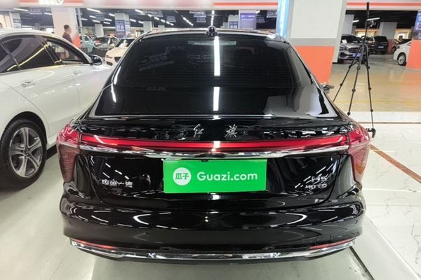 Hongqi H5 2024, 31500 км, за 15334 USD