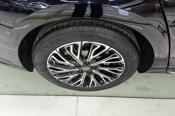 Hongqi H5 2024, 31500 км, за 15334 USD - фото 10