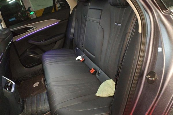 Hongqi H5 2024, 10600 км, за 16654 USD