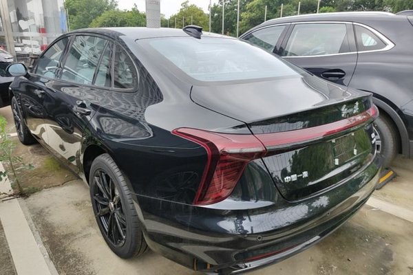 Hongqi H5 2025, 100 км, за 17639 USD