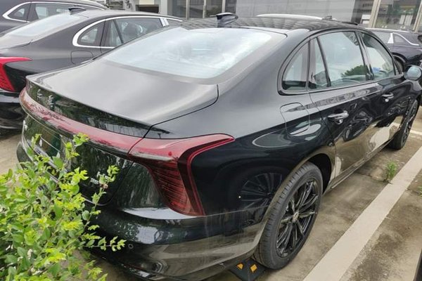 Hongqi H5 2025, 100 км, за 17639 USD - фото 6