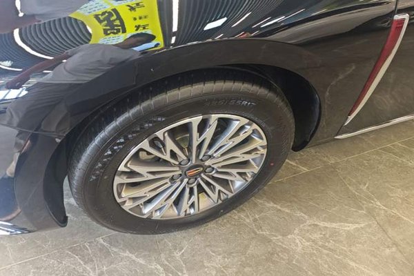 Hongqi H5 2025, 18200 км, за 16257 USD - фото 8