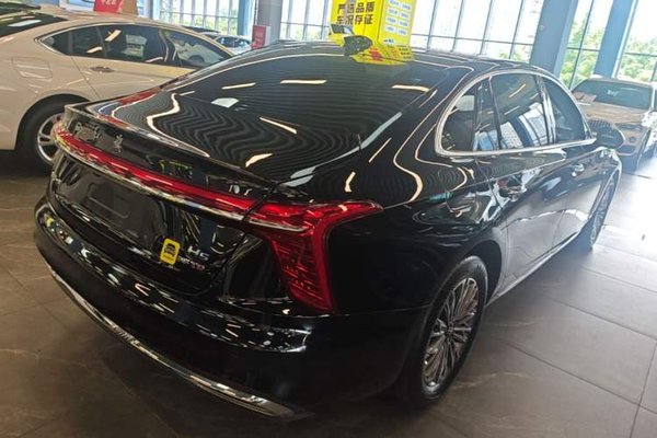 Hongqi H5 2025, 18200 км, за 16257 USD - фото 6