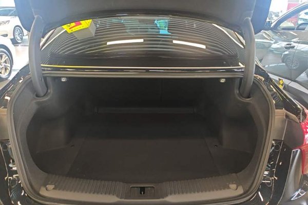Hongqi H5 2025, 18200 км, за 16257 USD - фото 22