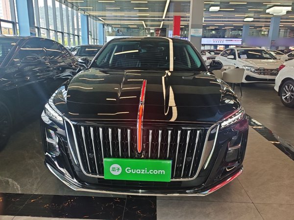 Hongqi H5 2025, 14800 км, за 19045 USD