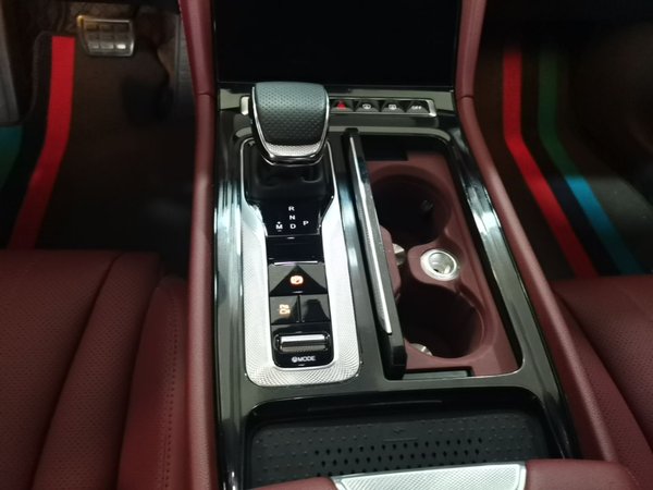 Hongqi H5 2025, 21500 км, за 17291 USD - фото 17