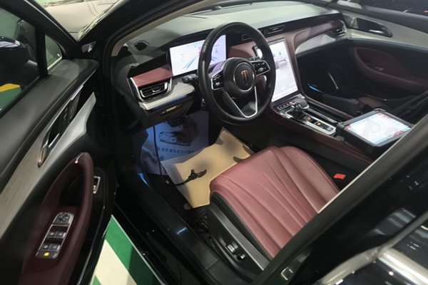 Hongqi H5 2025, 29700 км, за 17839 USD - фото 23