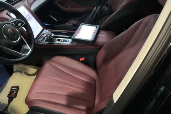 Hongqi H5 2025, 29700 км, за 17839 USD - фото 22