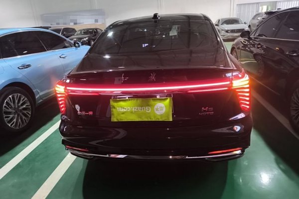 Hongqi H5 2025, 29700 км, за 17839 USD