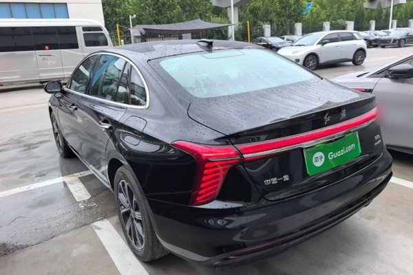 Hongqi H5 PHEV 2025, 1300 км, за 19404 USD