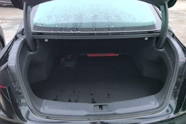 Hongqi H5 PHEV 2025, 1300 км, за 19404 USD - фото 22