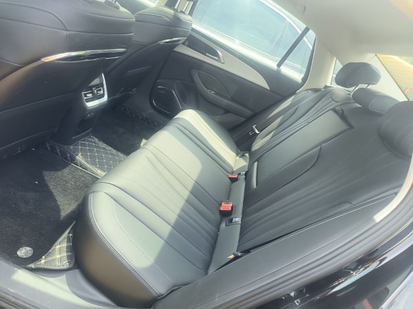 Hongqi H5 PHEV 2025, 4100 км, за 19620 USD - фото 20