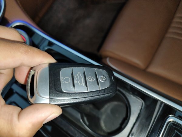 Hongqi H9 2020, 76600 км, за 22209 USD - фото 9