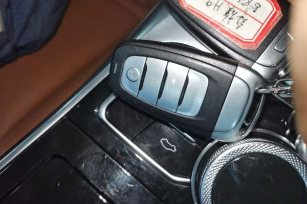 Hongqi H9 2022, 19200 км, за 29477 USD - фото 17