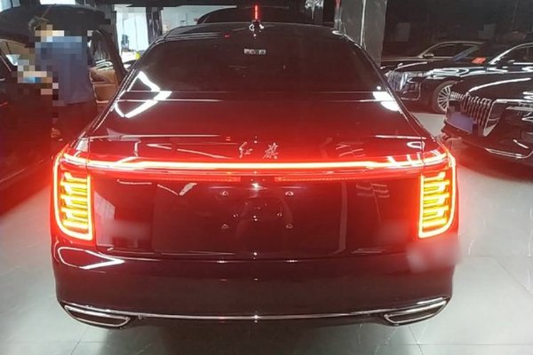 Hongqi H9 2022, 34300 км, за 25338 USD