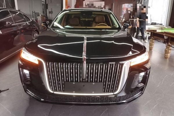 Hongqi H9 2023, 31200 км, за 27352 USD