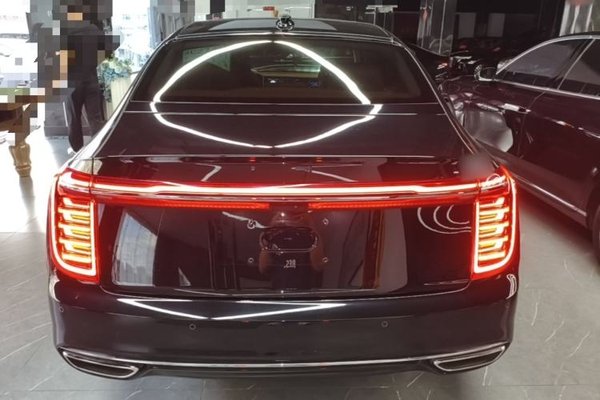 Hongqi H9 2023, 31200 км, за 27352 USD
