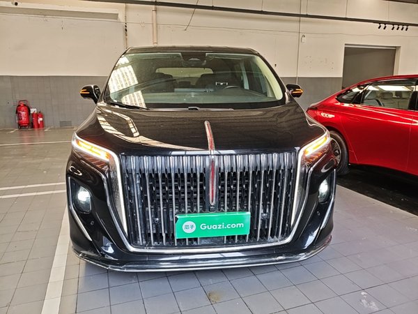 Hongqi HQ9 2023, 111400 км, за 25176 USD