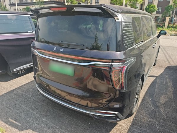 Hongqi HQ9 PHEV 2024, 20299 км, за 33264 USD - фото 6