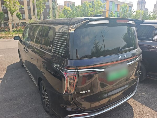 Hongqi HQ9 PHEV 2024, 20299 км, за 33264 USD