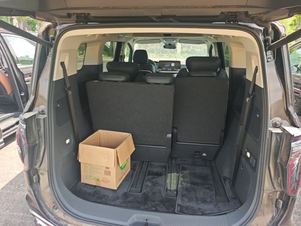 Hongqi HQ9 PHEV 2024, 20299 км, за 33264 USD - фото 22