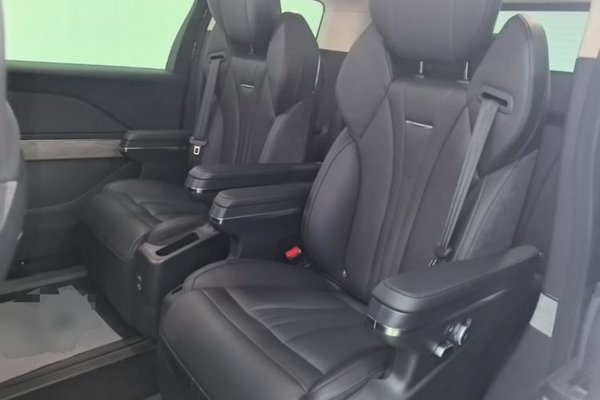 Hongqi HQ9 PHEV 2024, 20600 км, за 31188 USD - фото 20