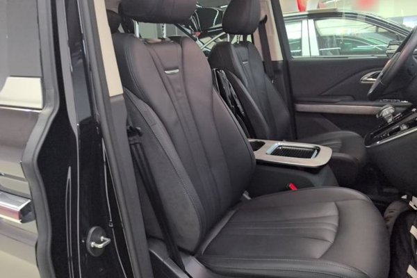 Hongqi HQ9 PHEV 2024, 20600 км, за 31188 USD - фото 23
