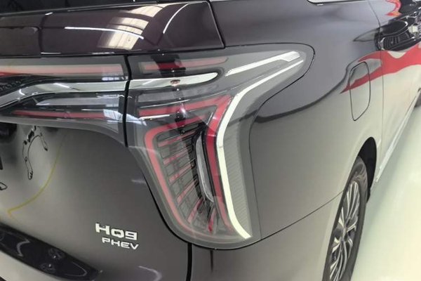 Hongqi HQ9 PHEV 2024, 20600 км, за 31188 USD - фото 7