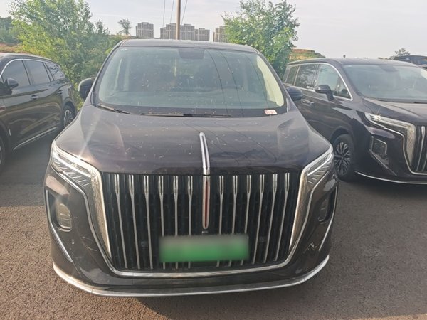 Hongqi HQ9 PHEV 2024, 22300 км, за 33633 USD