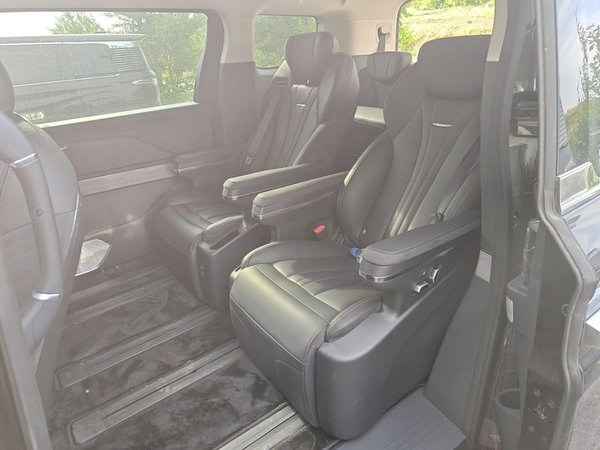 Hongqi HQ9 PHEV 2024, 22599 км, за 33264 USD - фото 20