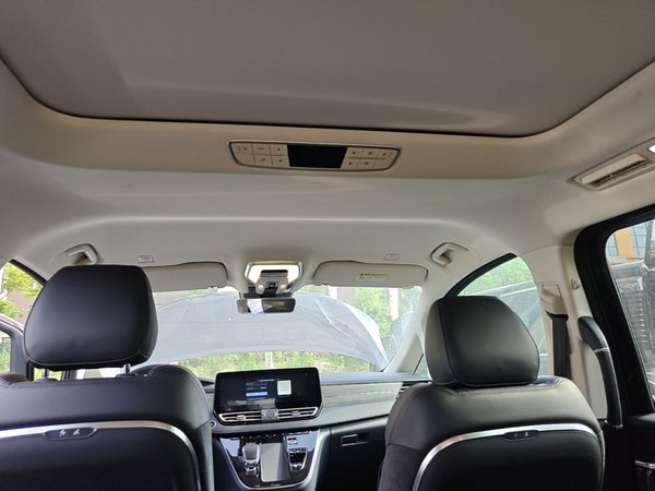 Hongqi HQ9 PHEV 2024, 22599 км, за 33264 USD - фото 21