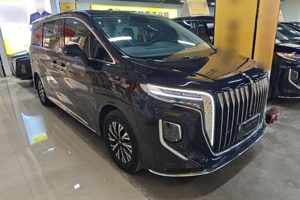 Hongqi HQ9 PHEV 2024, 24100 км, за 32620 USD