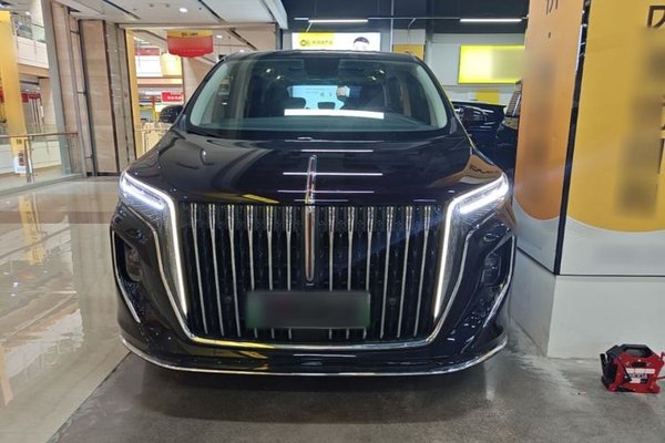 Hongqi HQ9 PHEV 2024, 24100 км, за 32620 USD