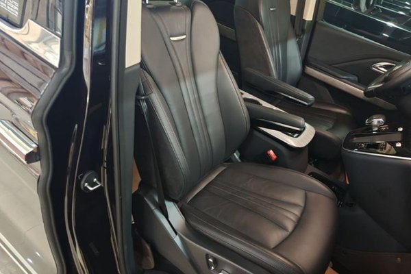 Hongqi HQ9 PHEV 2024, 24100 км, за 32620 USD - фото 19