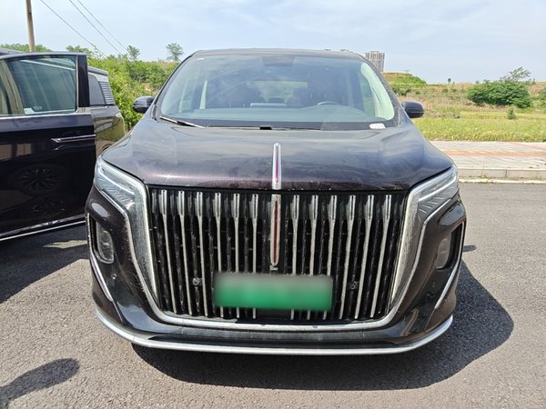 Hongqi HQ9 PHEV 2024, 31000 км, за 32299 USD
