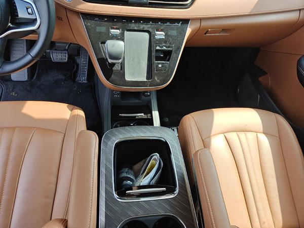 Hongqi HQ9 PHEV 2024, 31000 км, за 32299 USD - фото 17