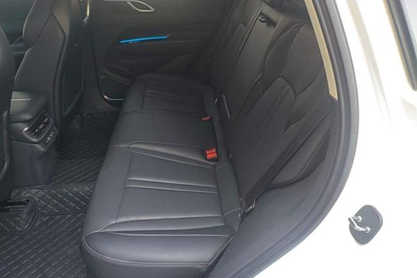 Hongqi HS3 PHEV 2024, 19000 км, за 15549 USD - фото 25