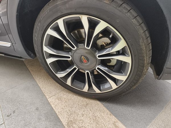 Hongqi HS5 2019, 72200 км, за 10331 USD