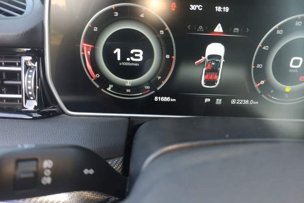 Hongqi HS5 2019, 81600 км, за 8908 USD - фото 12