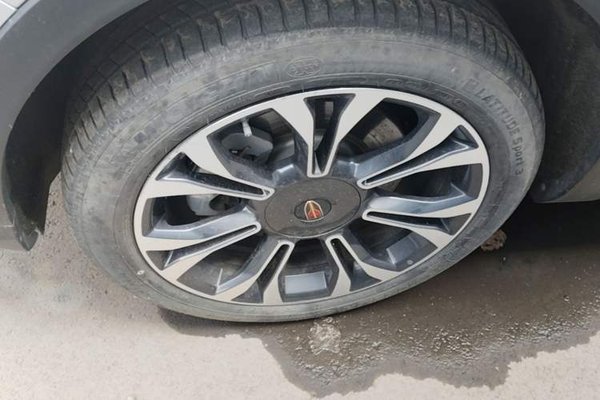 Hongqi HS5 2019, 63099 км, за 12424 USD - фото 10