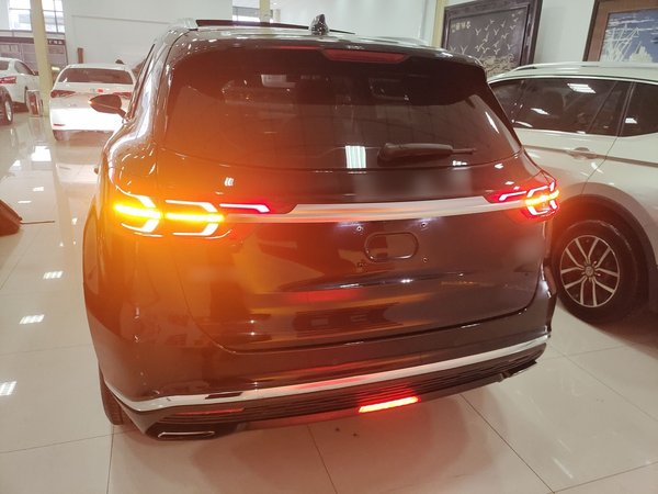 Hongqi HS5 2022, 127100 км, за 12590 USD