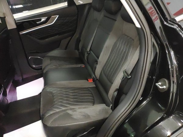 Hongqi HS5 2022, 127100 км, за 12590 USD - фото 20