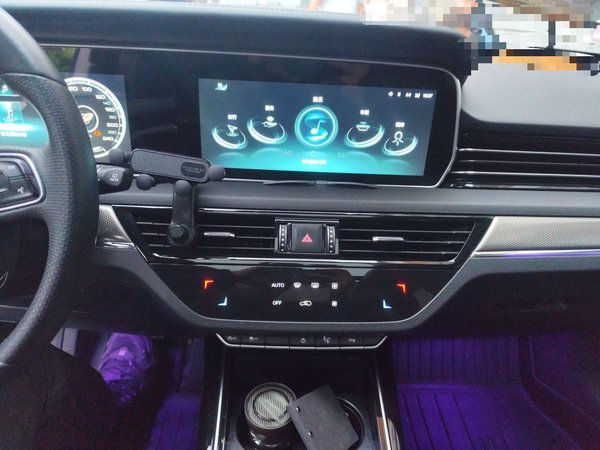 Hongqi HS5 2022, 47400 км, за 13188 USD - фото 14